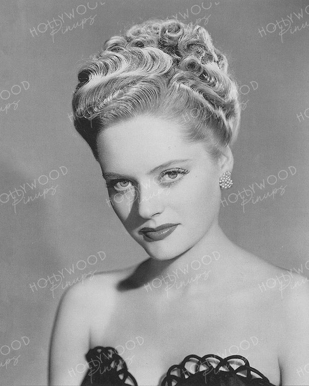 Alexis Smith Divine Blonde 1942 | Hollywood Pinups Color Prints