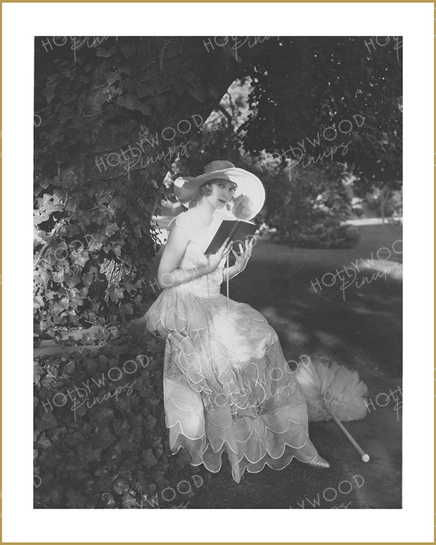 Esther Ralston Garden Belle 1926 | Hollywood Pinups Color Prints